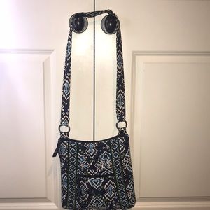 Vera Bradley Crossbody. Like new!!